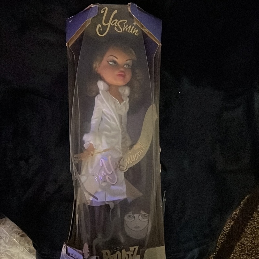 YASMIN BRAT DOLL in excellent condition